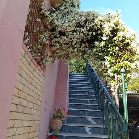 Marina's In Village Appartement